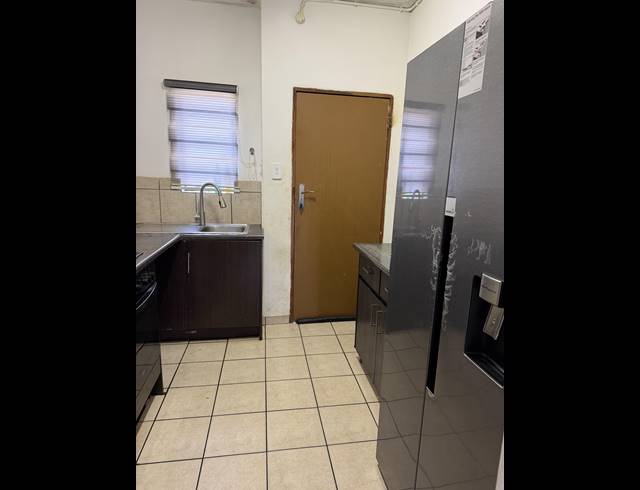 2 BEDROOM APARTMENT FOR SALE IN DAWN PARK